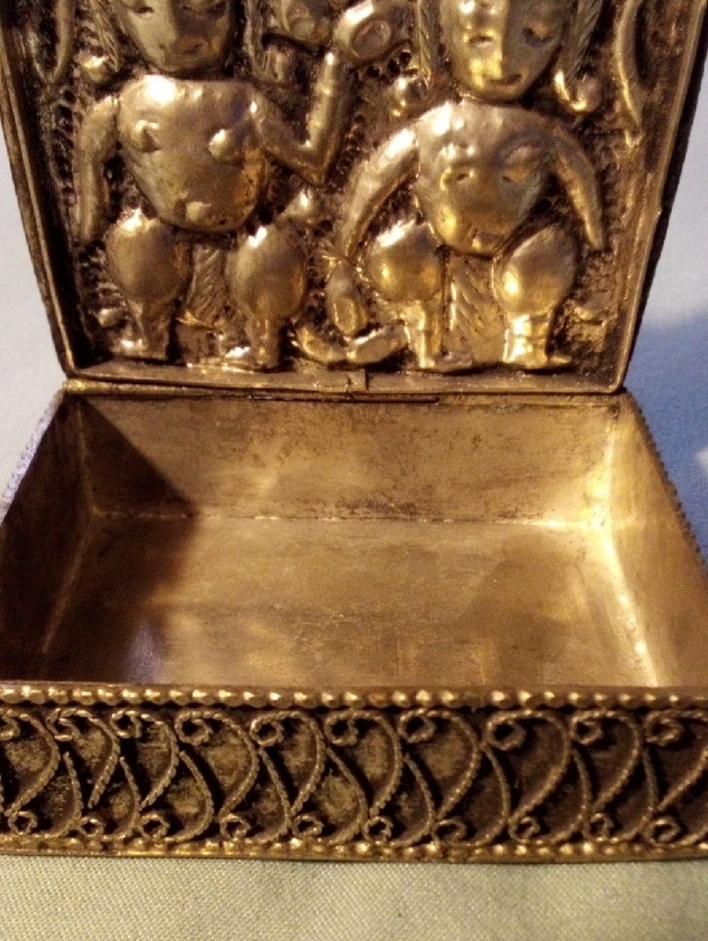 Gold-Brass Tone Multicolor Stone Jewelry Box - Picture 9 of 9